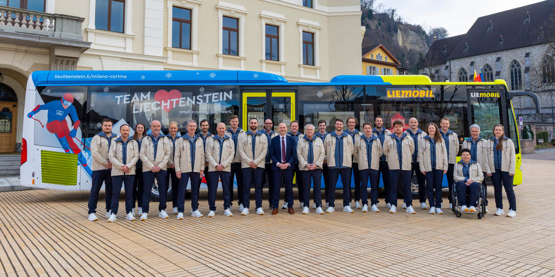 Die FL-Delegation für Olympia und die Paralympics in Mailand und Cortina.