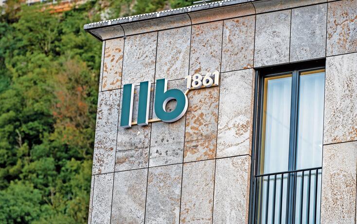 LLB wechselt ihr Logo am Hauptsitz, Vaduz