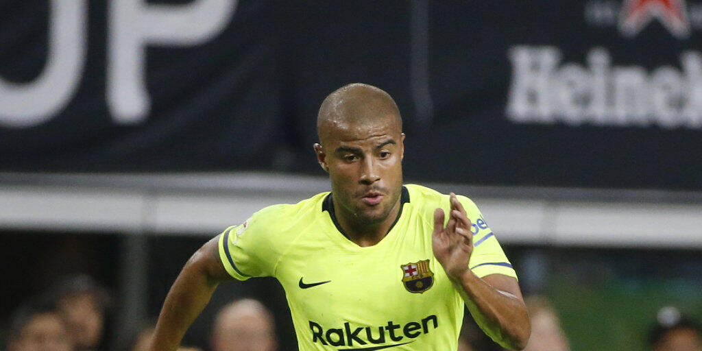 Barcelonas Rafinha verletzte sich erneut schwer am Knie Barcelonas Rafinha verletzte sich erneut schwer am Knie