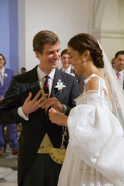 Religious Wedding at San Pedrp Clover ancient Church in Cartagena of Cloclo Echavarria with HSH Prince Josef of Lichtenstein.