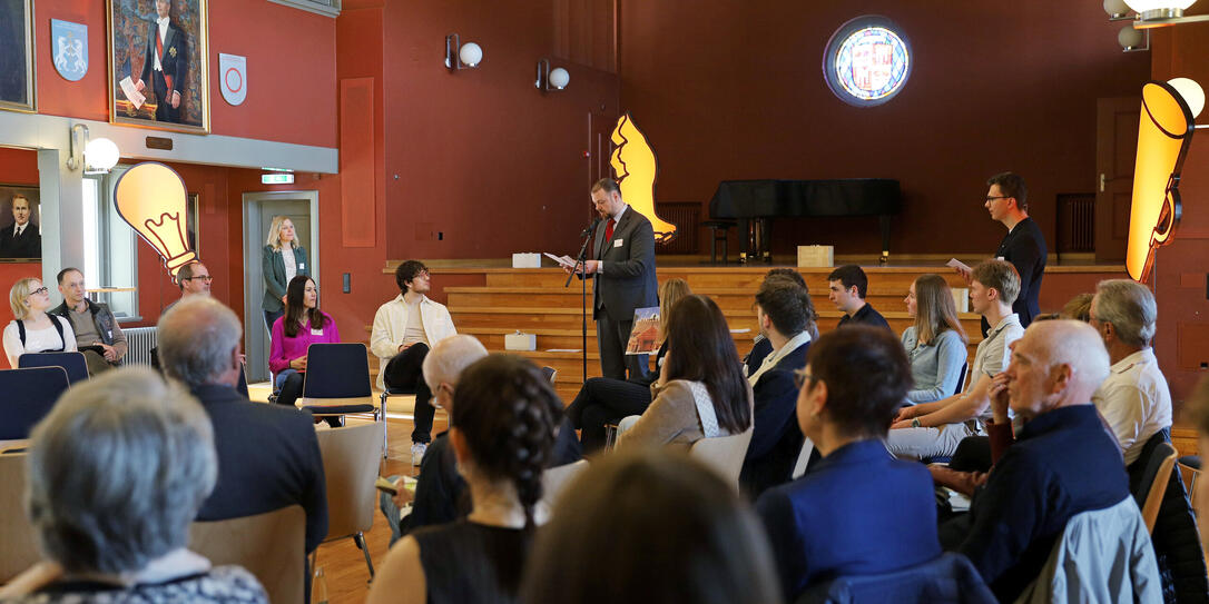 Fishbowl-Diskussion: &laquo;Generationen im Dialog: Wie kann