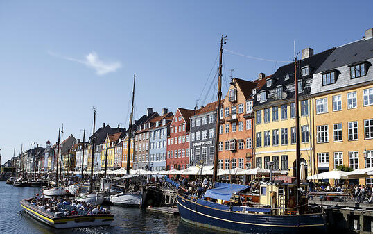 Die Hauptstadt Dänemarks, Kopenhagen, ist von dem bekannten Reisebuch "Lonely Planet" zur interessanten Stadt 2019 erkoren worden. (Archivbild)