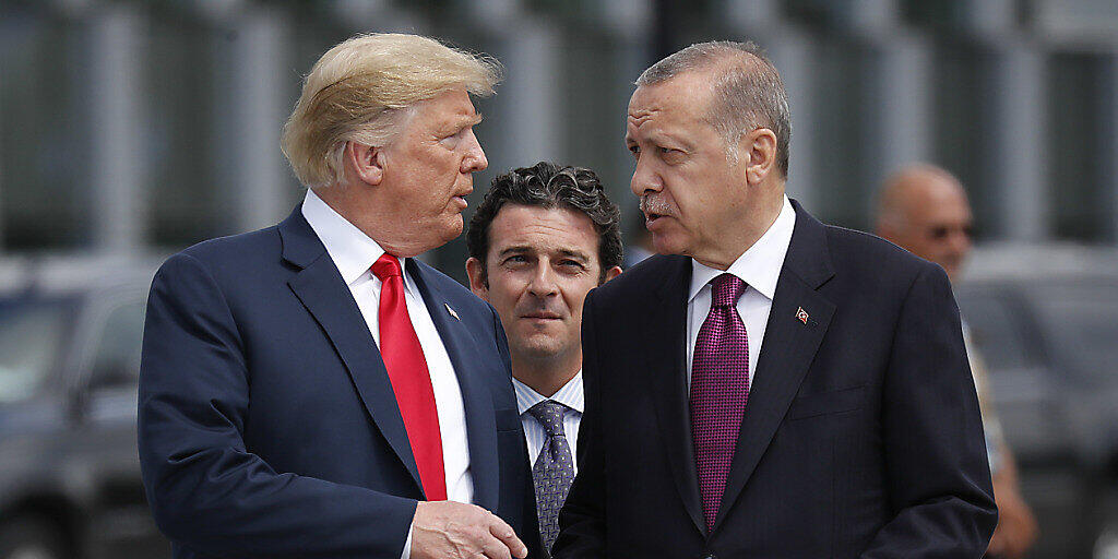 Trotz Spannungen: US-Präsident Donald Trump (links) will den türkischen Präsidenten Recep Tayyip Erdogan (rechts) am 13. November in Washington erneut treffen. (Archivbild)