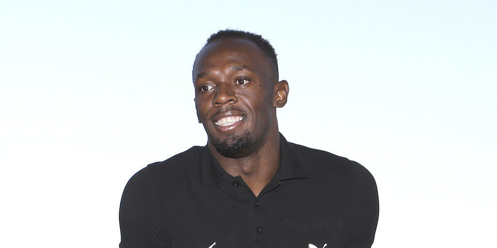 Usain Bolt wechselt auf den Rasen