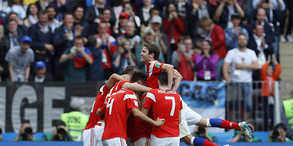 Das russische Nationalteam schoss sich mit einem 5:0 gegen Saudi-Arabien zurück in die Herzen der heimischen Fans