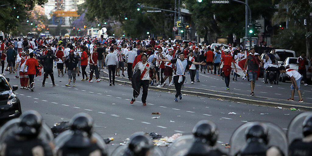 Polizei-Einsatz vor dem Final-Rückspiel der Copa Libertadores in Buenos Aires