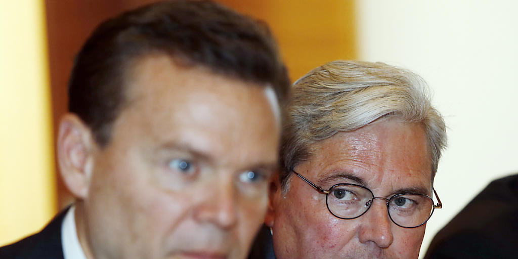 Hariolf Kottmann, CEO Clariant, rechts, und Peter R. Huntsman, Präsident und CEO von Huntsman, links, wollen gemeinsam in die Zukunft. (Archiv)