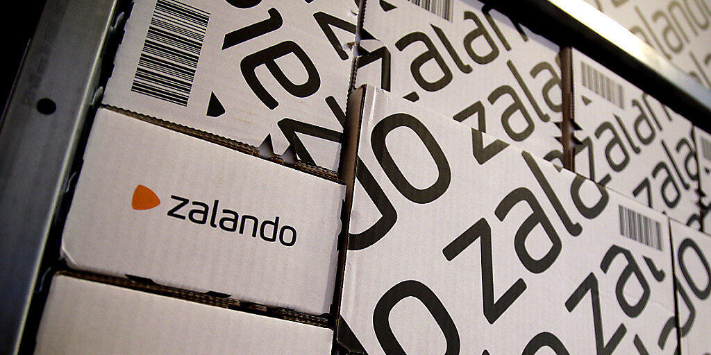 Zalando hat im renditeschwachen ersten Quartal die Anleger mit einem Gewinn positiv überrascht. (Archiv)