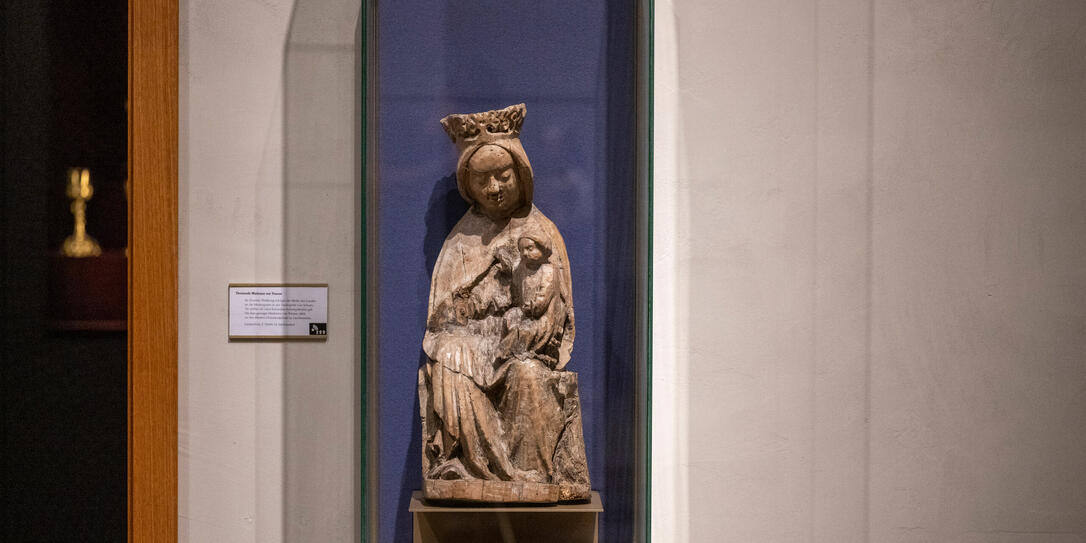 240920 #n&auml;herdran Triesen Sch&auml;tze aus Triesen im Landesmuseum