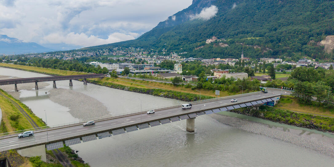 Rheinbrücke Vaduz Sevelen