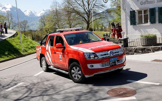 Schluss&uuml;bung beim Kurs f&uuml;r neue Feuerwehrleute beim "Restaurant L&ouml;wen&raquo; in Gamprin-Bendern.