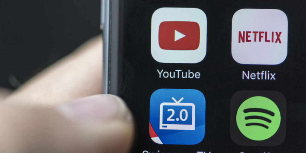 Swisscom soll laut Weko seine marktbeherrschende Stellung missbraucht haben. Swisscom TV gibt es auch als App für das Smartphone.