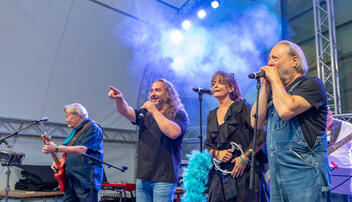 LLB Sommer im Hof mit Bluebones (25.06.2026)