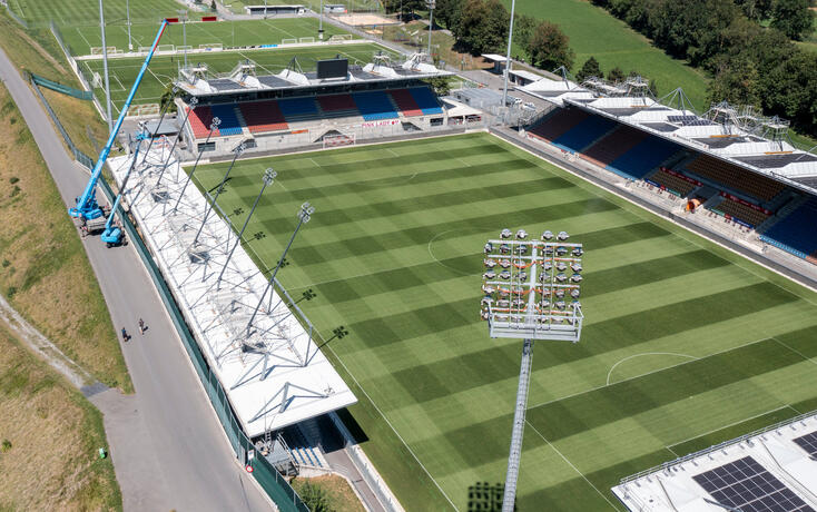 Installation neue Beleuchtung beim Rheinpark Stadion