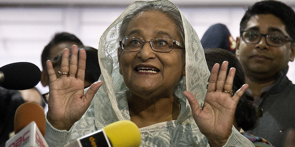 Die amtierende Regierungschefin Sheikh Hasina erklärt sich schon mal als Siegerin.