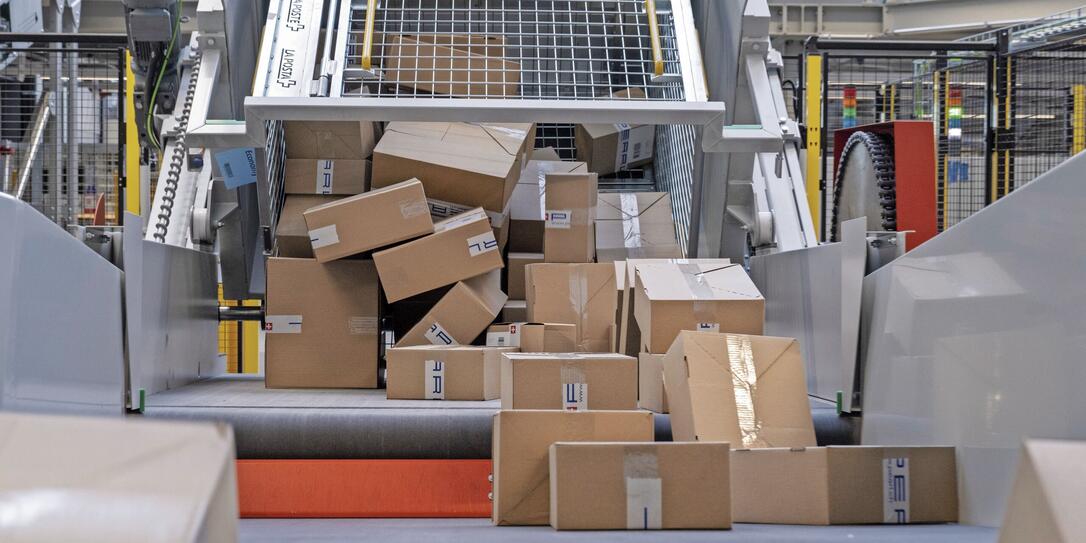 DIE POST, PAKETZENTRUM, PAKETVERTEILZENTRUM, PAKET, POSTPAKET, DIE POST, PAKETZENTRUM, PAKETVERTEILZENTRUM, PAKET, POSTPAKET,
