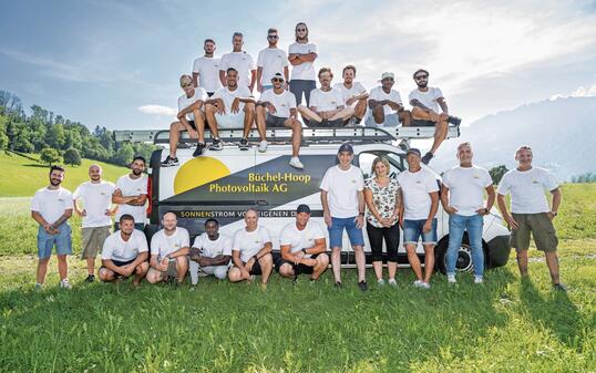 Das junge Team der Büchel-Hoop Photovoltaik AG.
