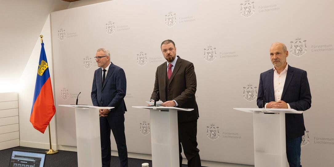 Die Regierung informiert zum aktuellen Stand des Landesspitals.
