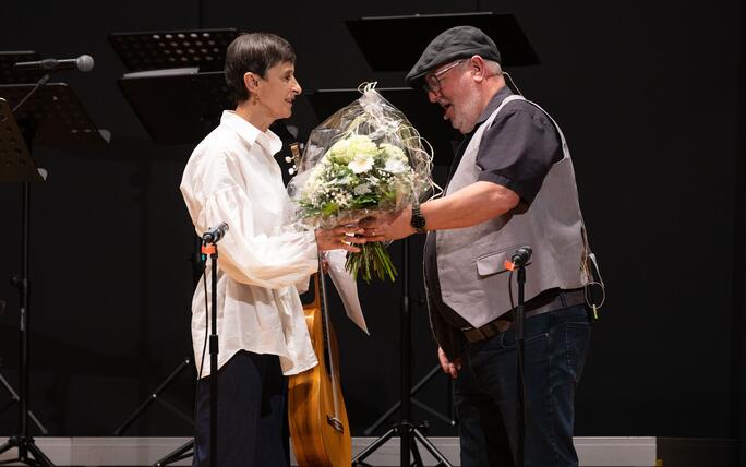 Jahreskonzert-We-are-Family-Chor