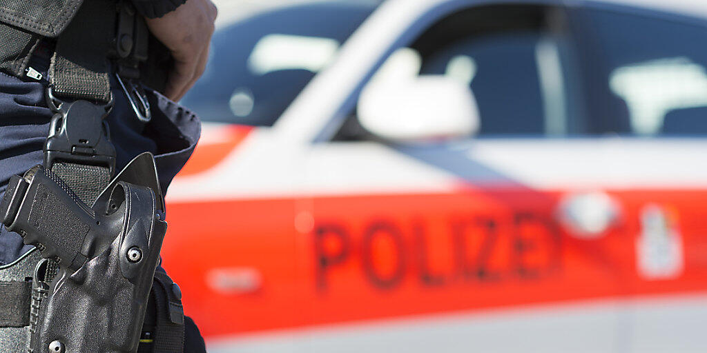 Vier mutmassliche Räuber hat die Polizei nach dem Überfall auf eine Bijouterie in Samnaun festgenommen. (Symbolbild)