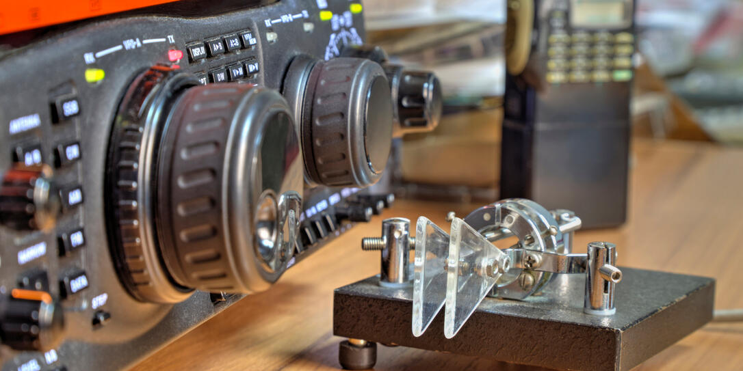 High frequency radio amateur transceiver