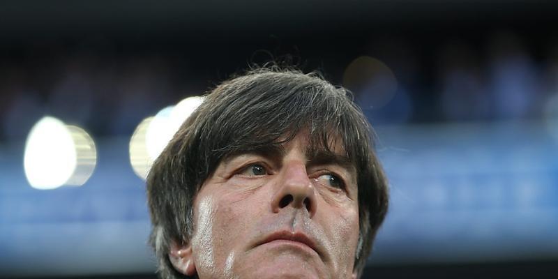 Deutschlands Naitonalcoach Jogi Löw trennt sich nach 30 Jahre Ehe von seiner Frau Deutschlands Naitonalcoach Jogi Löw trennt sich nach 30 Jahre Ehe von seiner Frau