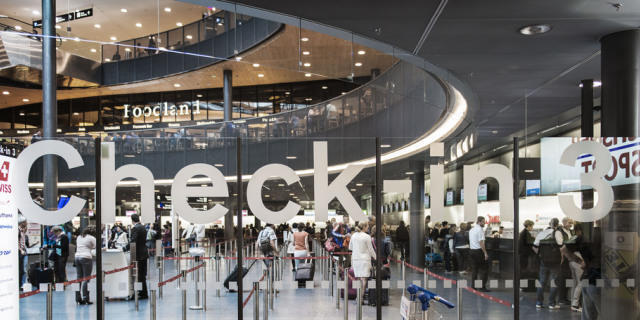 Check-in 3 im Flughafen Zürich (Archiv) Check-in 3 im Flughafen Zürich (Archiv)