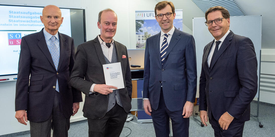 20221130 Themenabend Stiftung für Staatsrecht Vortrag in Triese 20221130 Themenabend Stiftung für Staatsrecht Vortrag in Triese