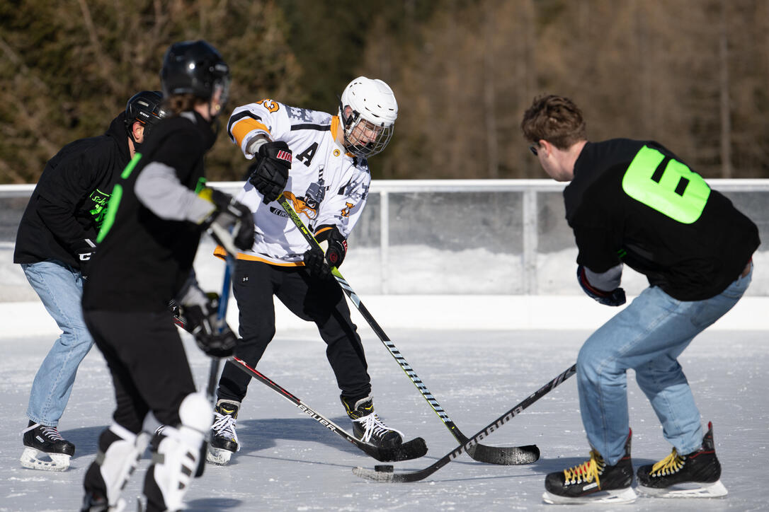 Pond Hockey Turnier in Malbun