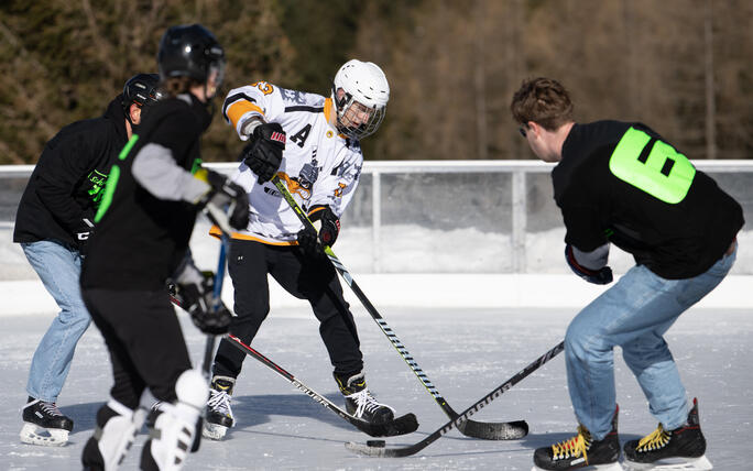 Pond Hockey Turnier in Malbun