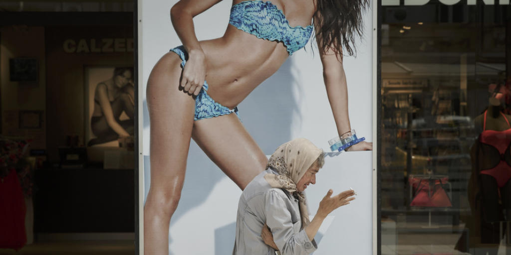 Die Frau in der Werbung: Bild und Realität klaffen oft auseinander - mit negativen Folgen für das körperliche und seelische Wohlbefinden. (Symbolbild) Die Frau in der Werbung: Bild und Realität klaffen oft auseinander - mit negativen Folgen für das körperliche und seelische Wohlbefinden. (Symbolbild)