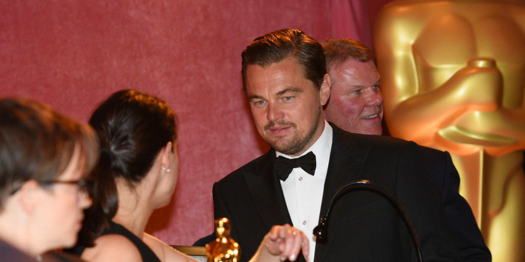 Leonardo DiCaprio nimmt am 28. Februar 2016 in Los Angeles für seine Hauptrolle im Film "The Revenant" seinen ersten Oscar in Empfang (Archiv) Leonardo DiCaprio nimmt am 28. Februar 2016 in Los Angeles für seine Hauptrolle im Film "The Revenant" seinen ersten Oscar in Empfang (Archiv)