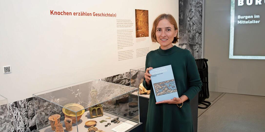 231017 Rundgang Archäologieausstellung Landesmuseum, Vaduz - Rundgang mit Sarah Leib _ Nils Vollmar
