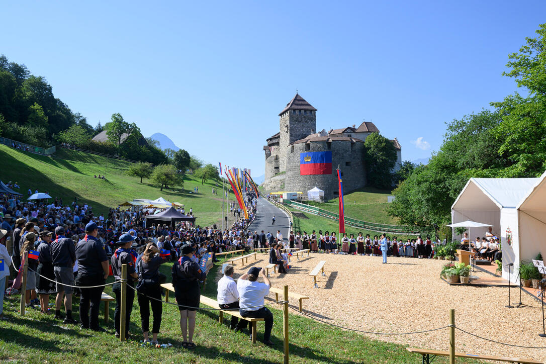 Staatsfeiertag 2026: Staatsakt auf der Schlosswiese (15.08.2026)