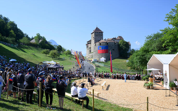 Staatsfeiertag 2026: Staatsakt auf der Schlosswiese (15.08.2026)