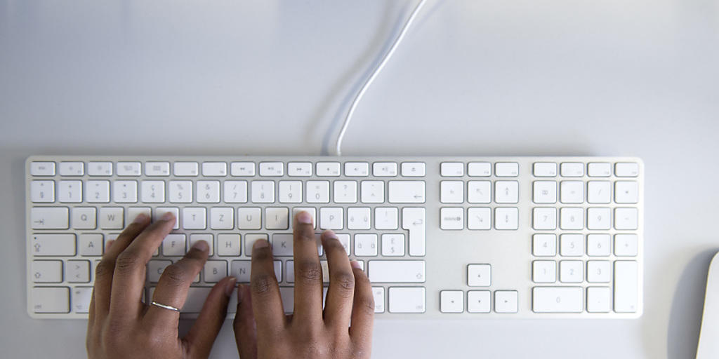 Ab Dienstag können nicht nur Mac-, sondern auch Windows-Nutzer die neue Office-Version nutzen.