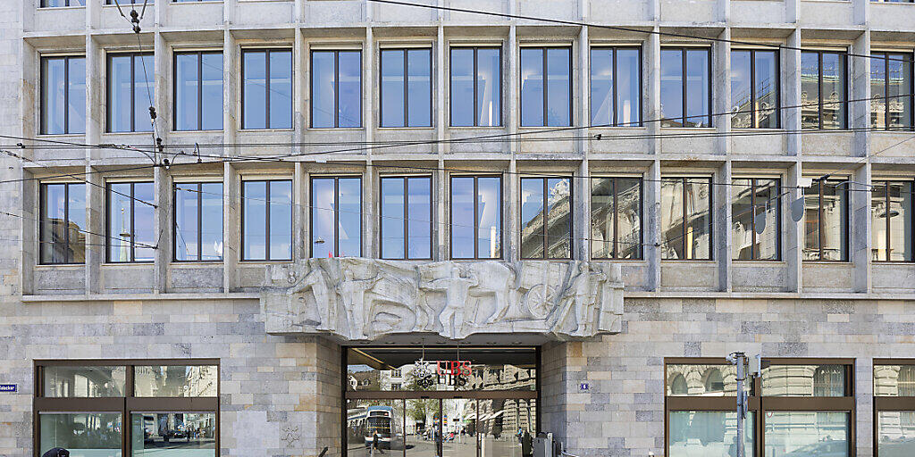 Der UBS-Hauptsitz am Zürcher Paradeplatz erhält von den beiden Stararchitekten Herzog & de Meuron ein neues Gewand verpasst. (Symbolbild) Der UBS-Hauptsitz am Zürcher Paradeplatz erhält von den beiden Stararchitekten Herzog & de Meuron ein neues Gewand verpasst. (Symbolbild)