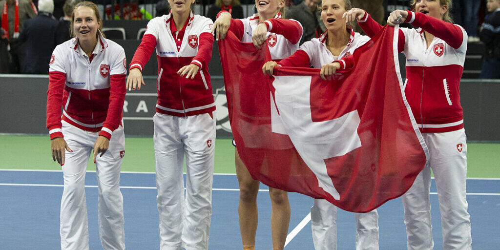 Wird das Schweizer Fed-Cup-Team auch in Budapest La Ola zelebrieren können? Wird das Schweizer Fed-Cup-Team auch in Budapest La Ola zelebrieren können?