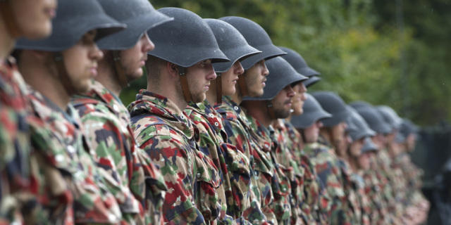 Armeereform dürfte die Zahl der Soldaten senken (Archiv)