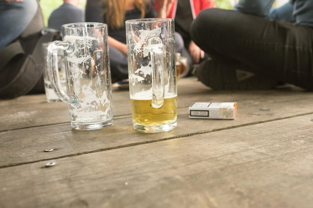 Warum Saufen mit 16 Jahren erlaubt ist, Rauchen und Vapen aber bald nicht  mehr - Vaterland online