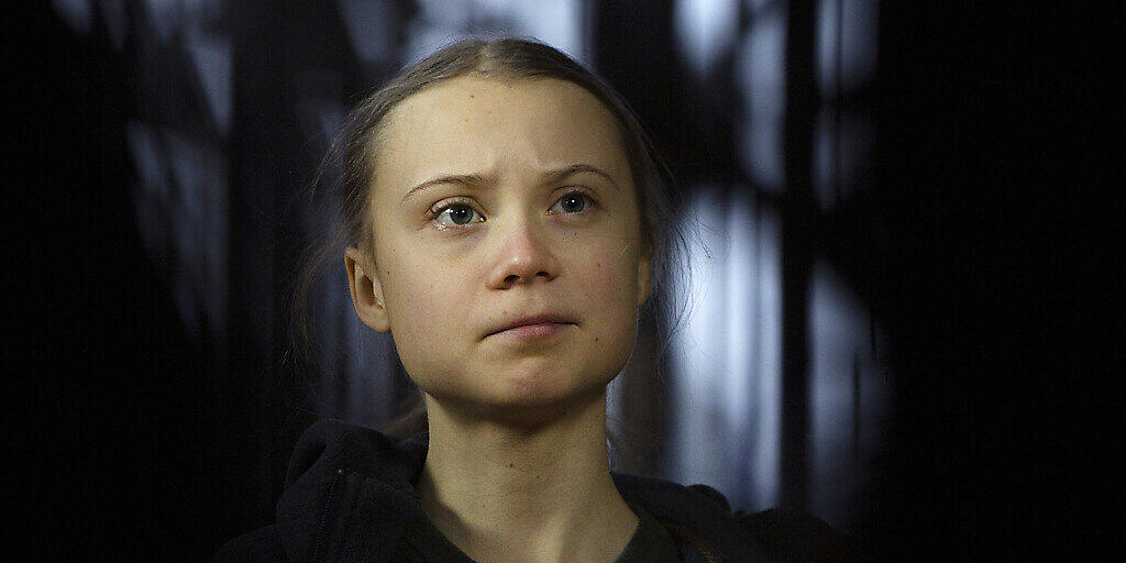 Klimaaktivistin Greta Thunberg davon aus, dass sie sich mit dem Coronavirus angesteckt hat.