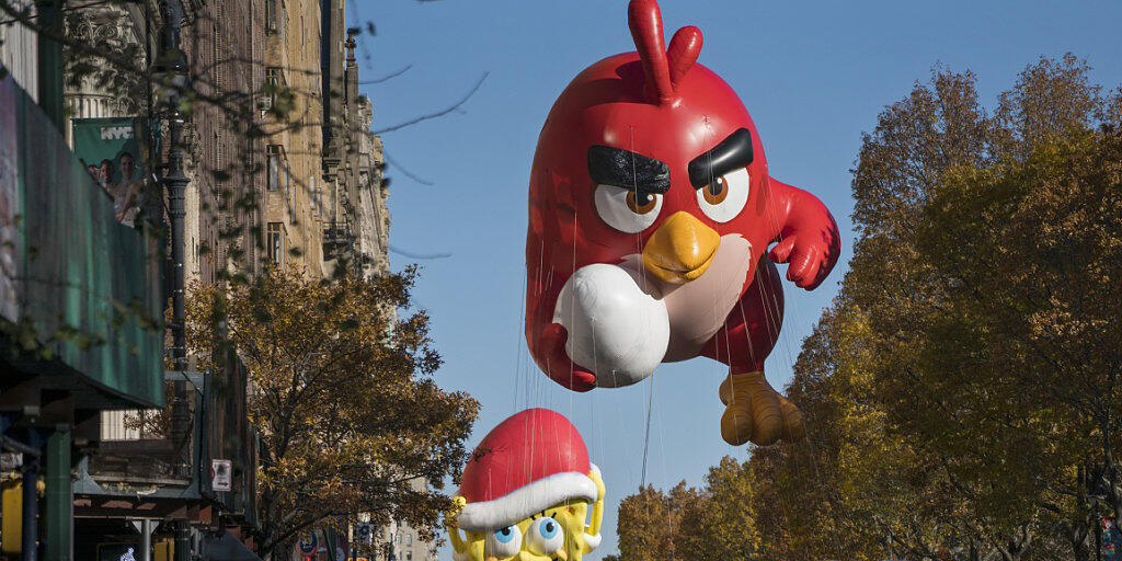 Die Figur der Angry Birds an der Parade in New York.