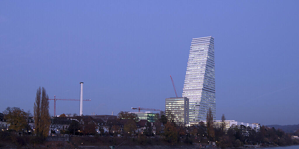 Der Basler Konzern hat gute Zahlen vorgelegt und hebt den Ausblick an. (Archivbild)