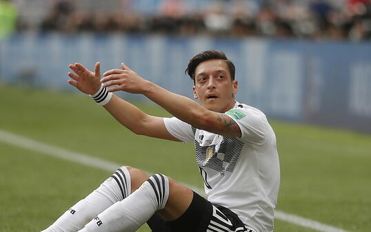 Wurde nach Deutschlands frühem WM-Out zu einem der Hauptschuldigen "erklärt": Mesut Özil