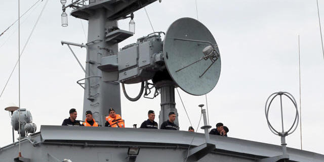 Russische Marinesoldaten auf einem Kriegschiff (Archiv) Russische Marinesoldaten auf einem Kriegschiff (Archiv)