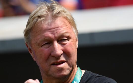 Horst Hrubesch, in den Achtzigerjahren als Spieler unter anderem Gewinner des damaligen Meistercups mit dem Hamburger SV, zieht sich mit 67 Jahren endg&uuml;ltig vom Profifussball zur&uuml;ck