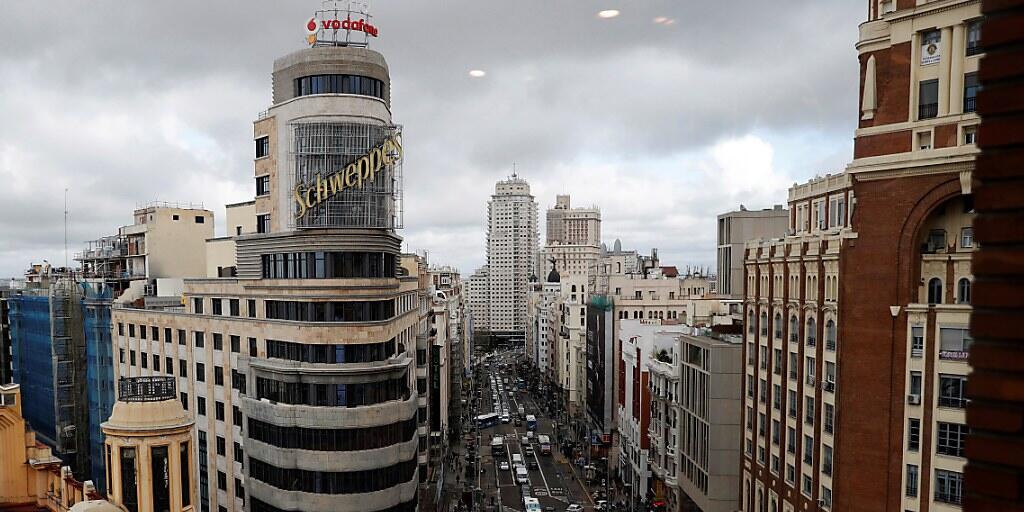 Die amerikanische Ratingagentur Moody's sieht vor allem Besserungen im spanischen Bankensektor und stuft die Bonitätsnote Spaniens nach oben. (Archivbild Madrid)