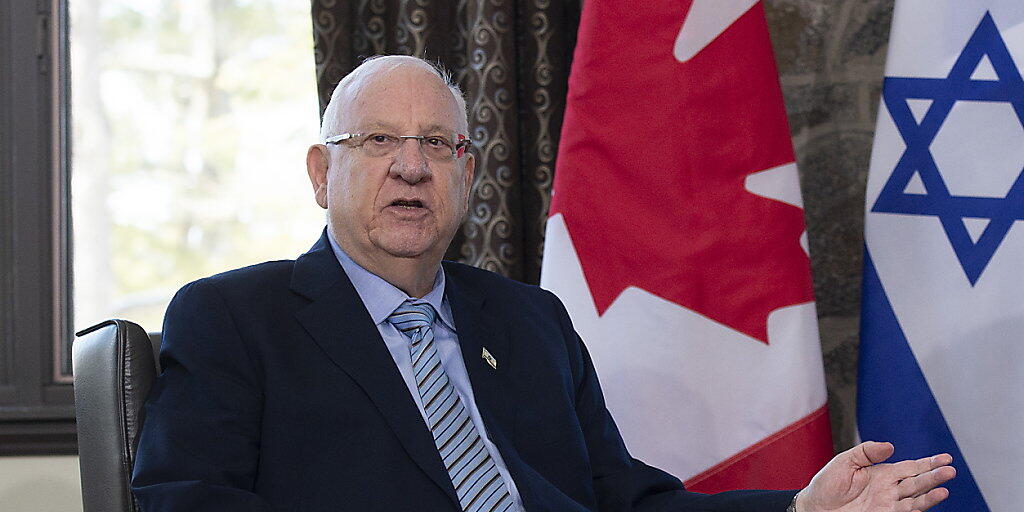 Israels Staatspräsident Reuven Rivlin hat anlässlich des Holocaust-Gedenktags vor neuem Antisemitismus gewarnt. (Archivbild)