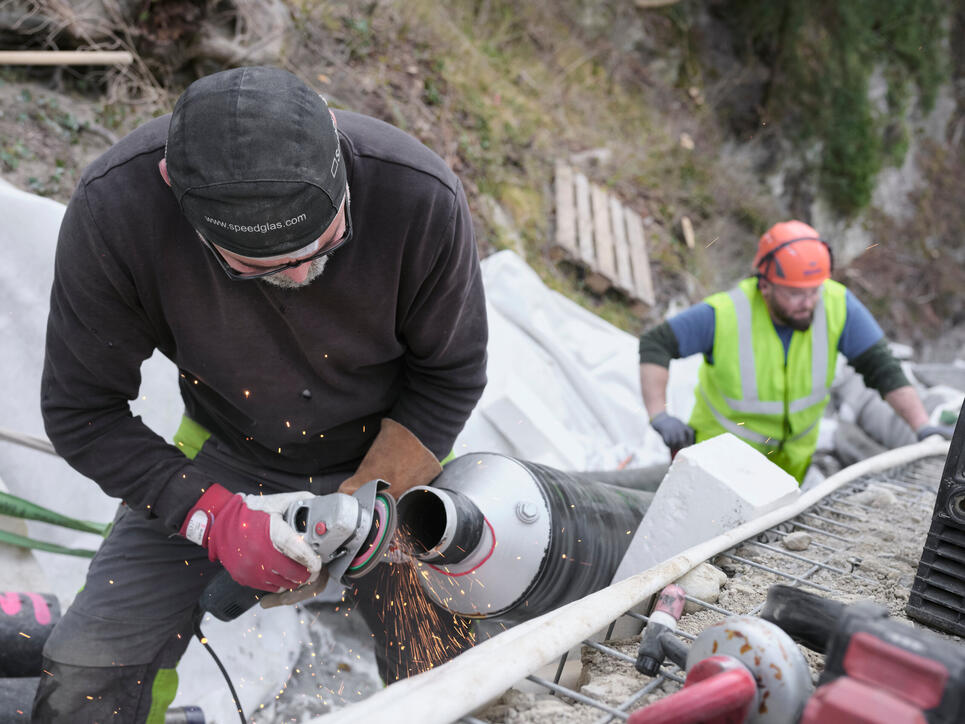 Installation der Fernwärme auf Schloss Vaduz