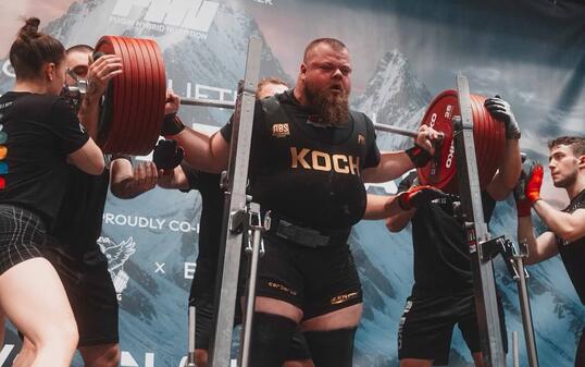 Bei den Kniebeugen schaffte Sean Koch ph&auml;nomenale 400 Kilogramm.